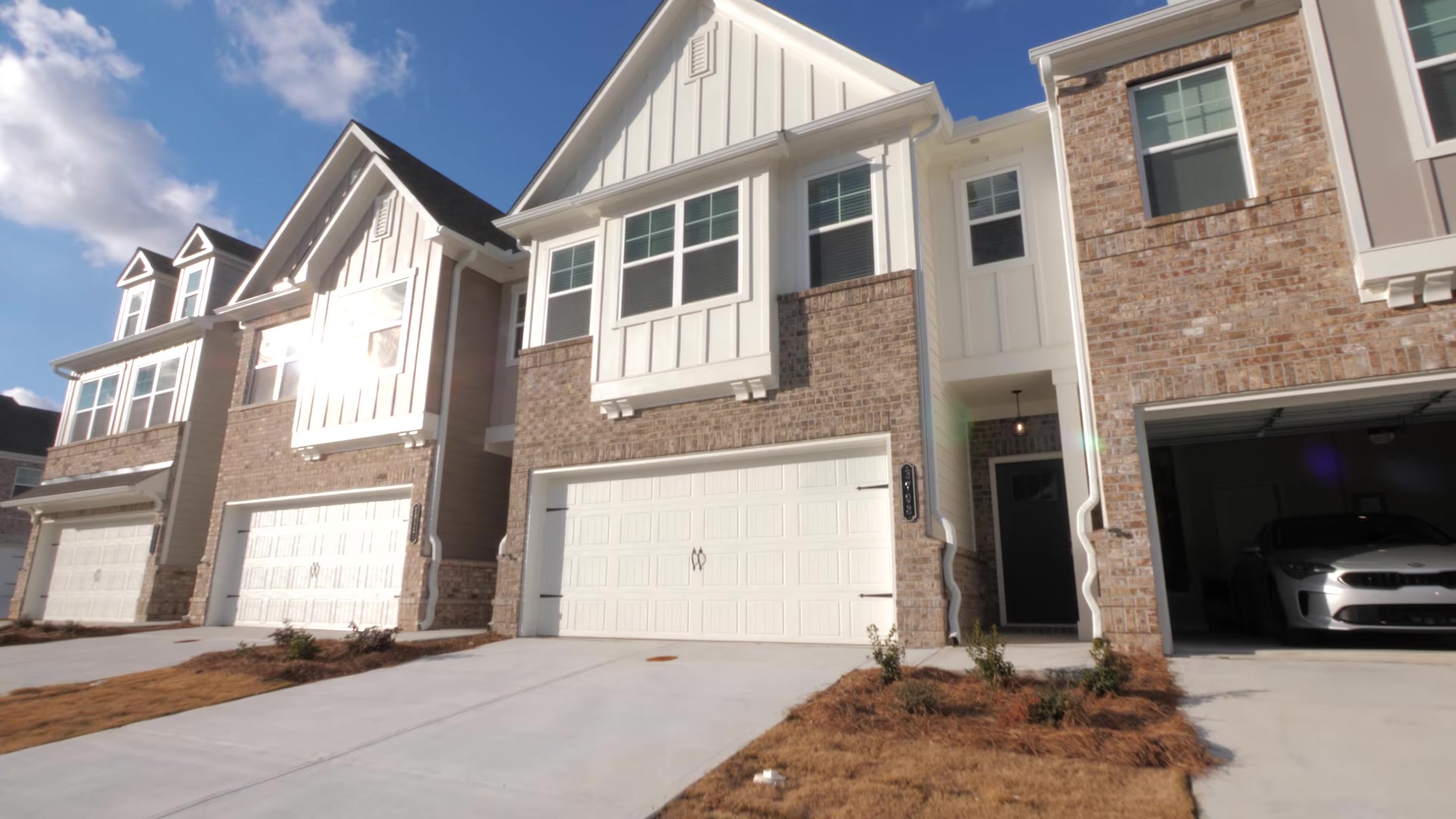 exterior of Pine Valley Commons - Homes for rent Fairburn, GA